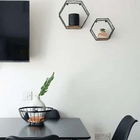 Apartment King's Park Unit 2 - Elevated Coastal 1br *